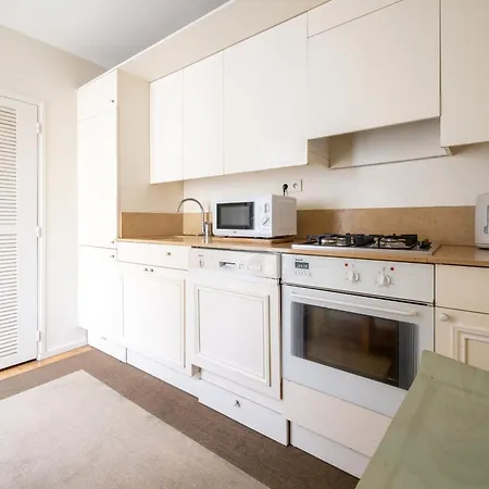 La Halte Cosy - 15e Arrondissement De *
